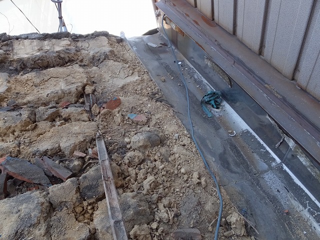 屋根と壁の取り合い部分